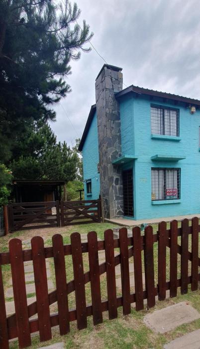 Hermosa casa con piscina en Bella Vista Piriápolis a 2 c de la playa