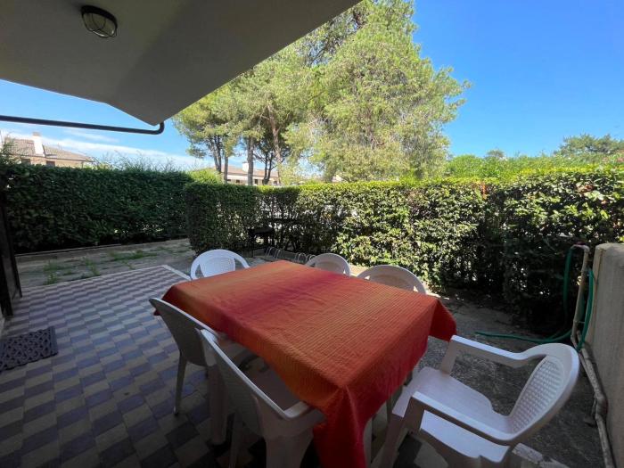 Terraced house with pool and garden