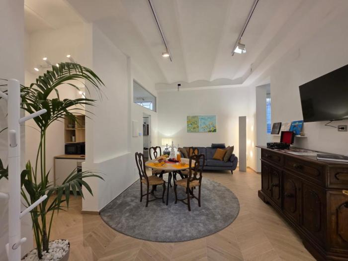 MWC - Modena via Ganaceto 100