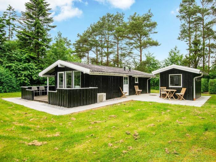 5 person holiday home in Oksbøl-By Traum