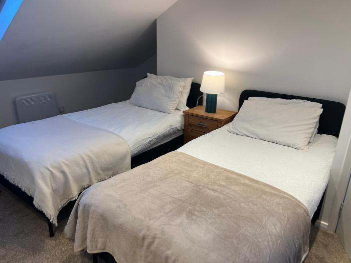 Large triple room in Canada Water London