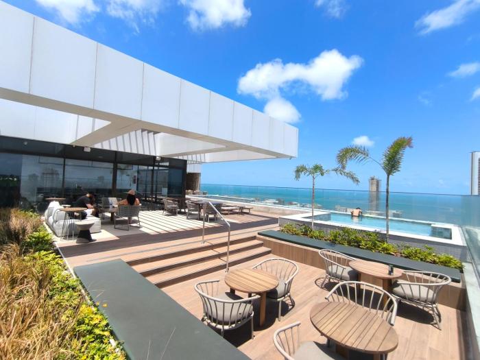 Apto 2 quartos luxuoso a poucos metros da Beira Mar