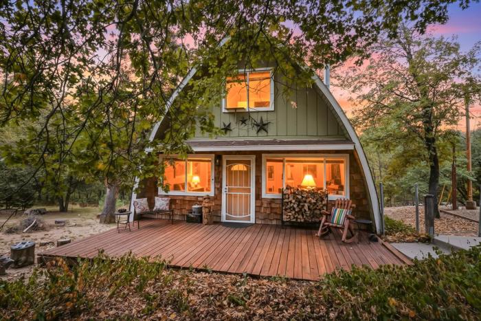 Fire Escape Cabin-Southern Yosemite