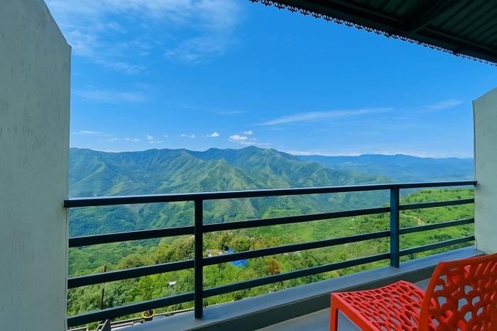 Elvora On The Edge - A Valley View Luxury Property