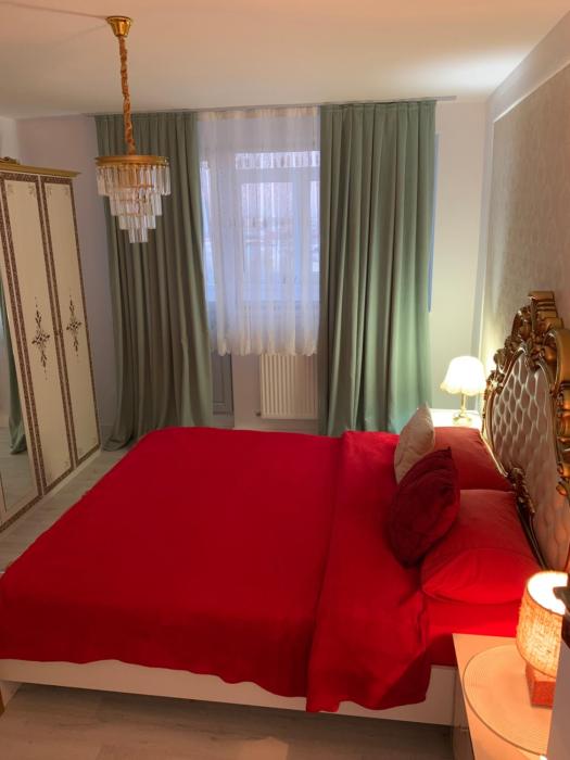 Slatina Cornisiei Luxury apartament central 2 camere și living Oferim transport de la aeroport și retur contra cost