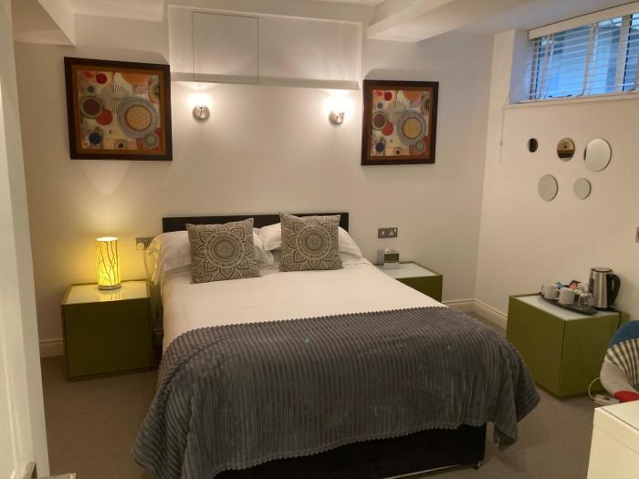 NELL GWYNN HOUSE - Hotel Style POD Room 61