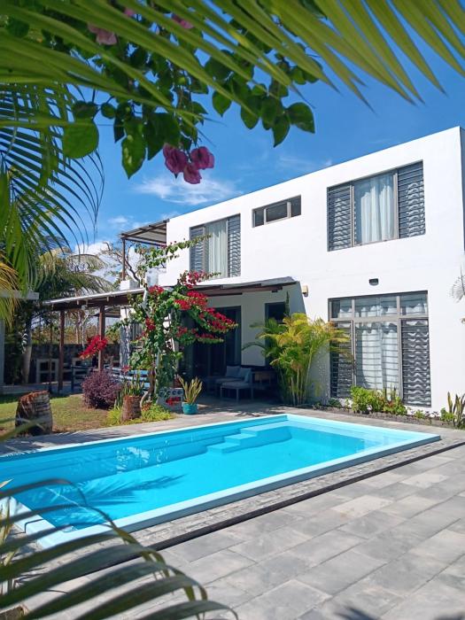 Lakeview villa