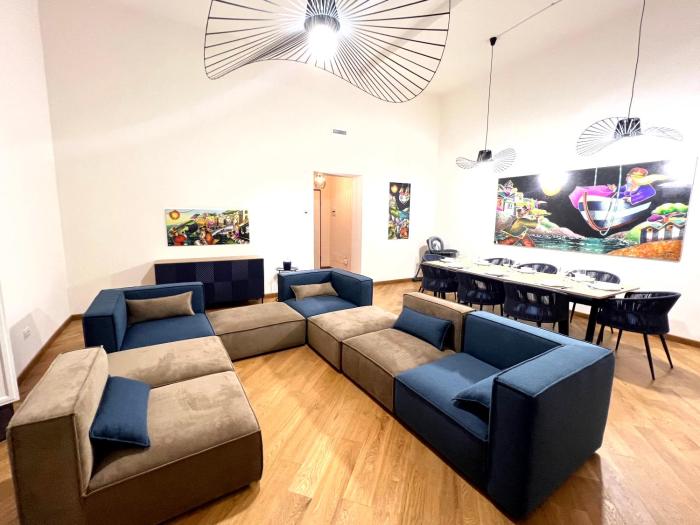 Domus Orefici - Ampia e moderna dimora di prestigio