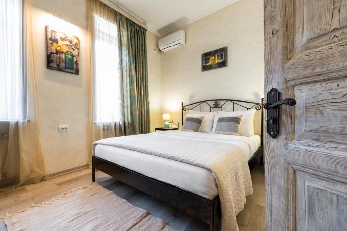 Antique 1BD Retreat near Old Tbilisi