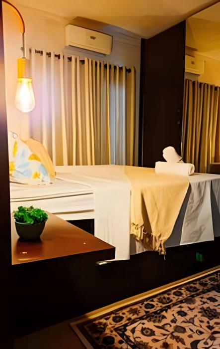 Próximo aeroporto, Piscina, Roupa de cama e banho.