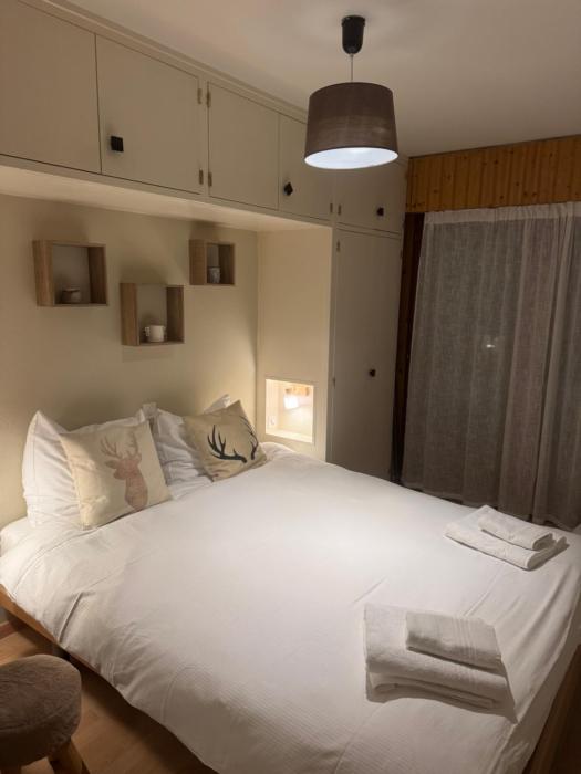 Alpine apartment by Jolidi