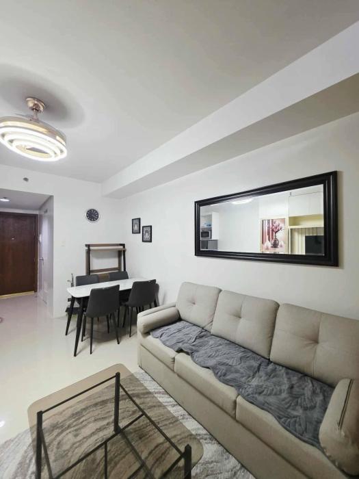idyllic Apartment for Rent - Perfect for Short-Term Stay Front of Mall of Asia