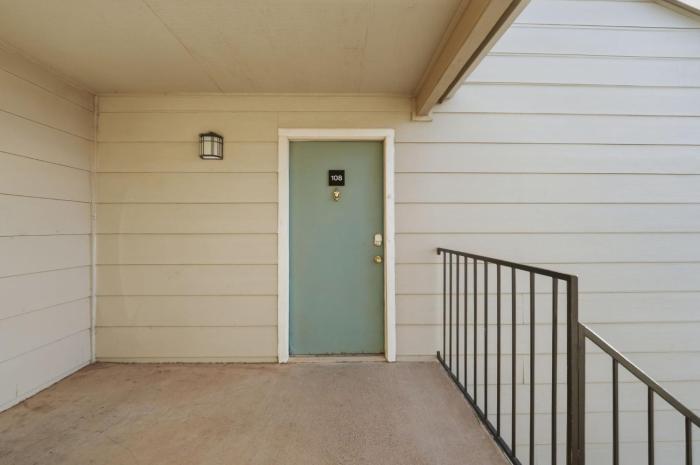 District West Apartments Simple Modern Home