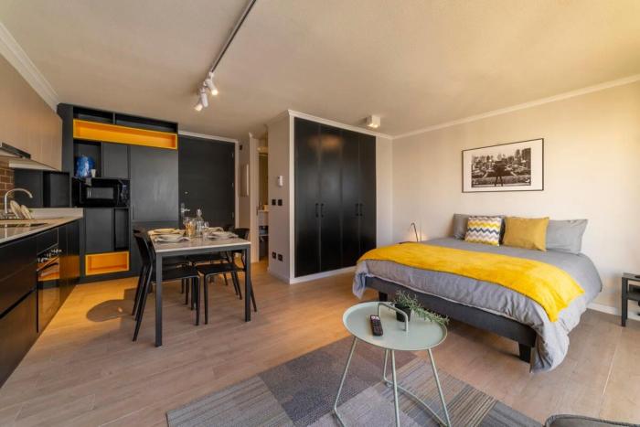 Chic Studio Retreat Steps from Costanera Center
