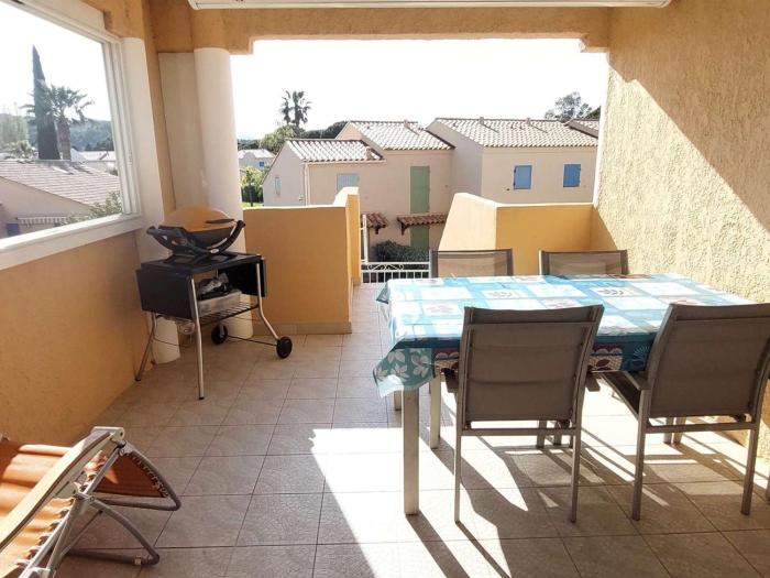 Duplex 3 pièces, 6 couchages, proche plage, parking, Le Lavandou - FR-1-251-873