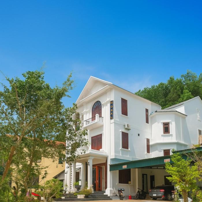 Hồng Trà Hotel Quảng Ninh