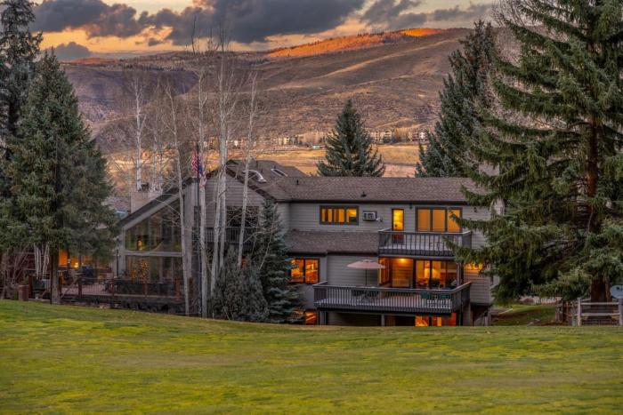 The Alpine Lodge 4BR on Eagle Vail Golf Course