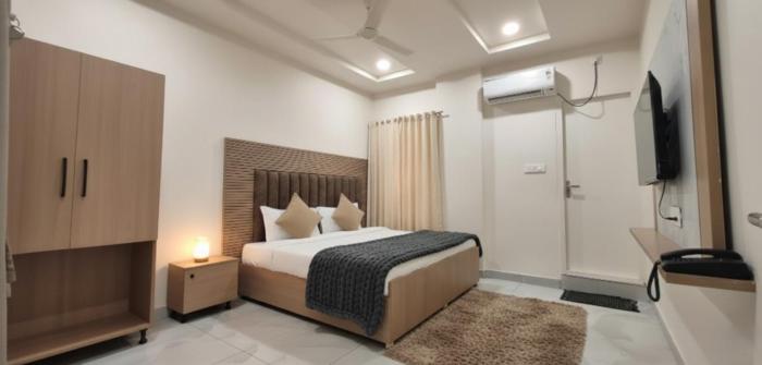 Hotel JK Heights Miyapur, Near Lingampally Railway Station