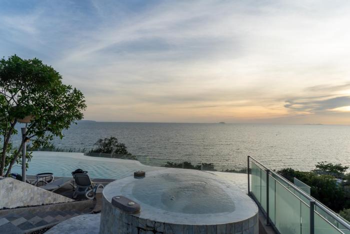 Bayphere Residence by Prop Hopper