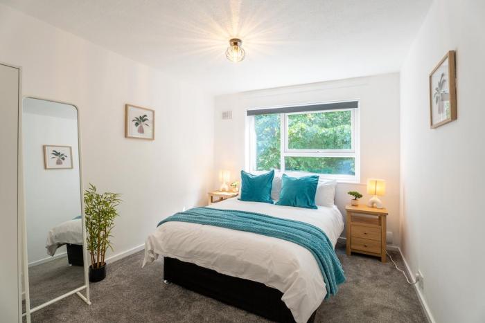 Modern 3-Bed Near Roundhay Park