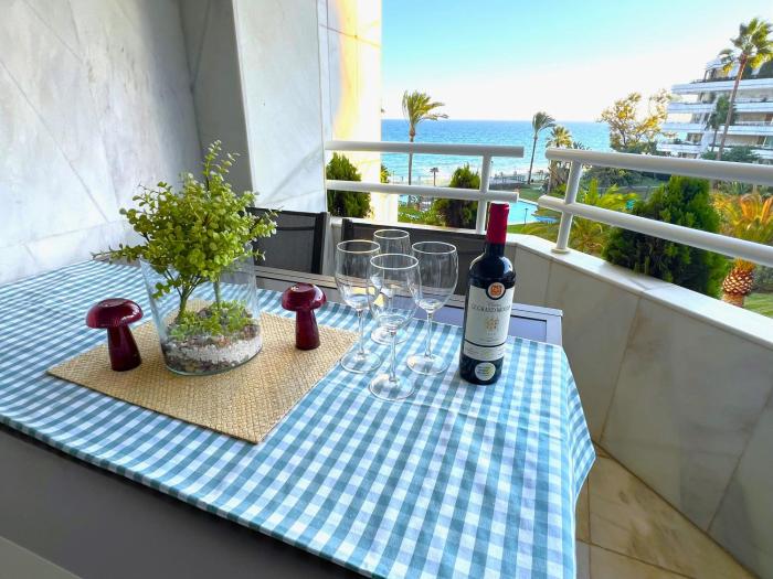 Evans Realty BW Puerto Banús Parking & Gym