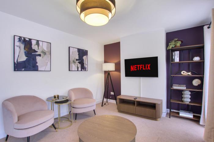 Long Stay - 3 Bedrooms - 2 Parking Spaces - Fast Wi-Fi