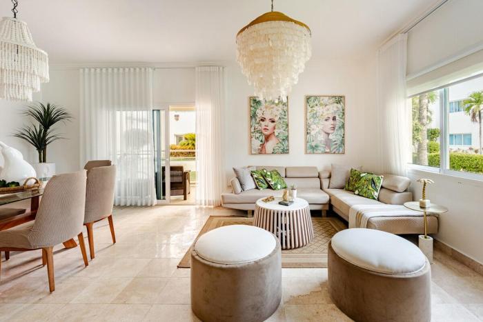 Beautiful 2 bedroom apartment on the beach