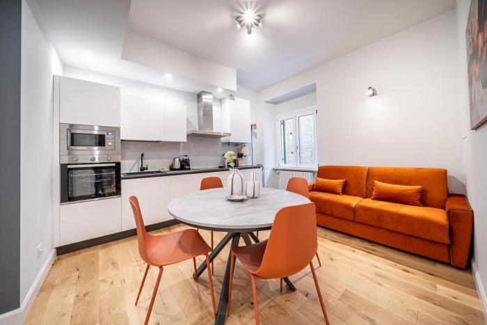 Casa Giulia dietro Porta Borsari