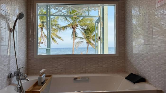 Ocean Bed&tubs, Nflix|BBQ+kitchen area|NightMarket