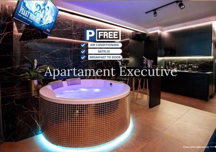 Jacuzzi Glass-House Central Station