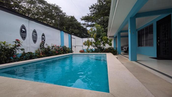 Casa Azul Tropical Poolside Oasis in Sámara