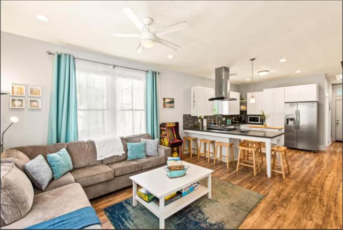 Cozy 3BD Galveston Beach Getaway