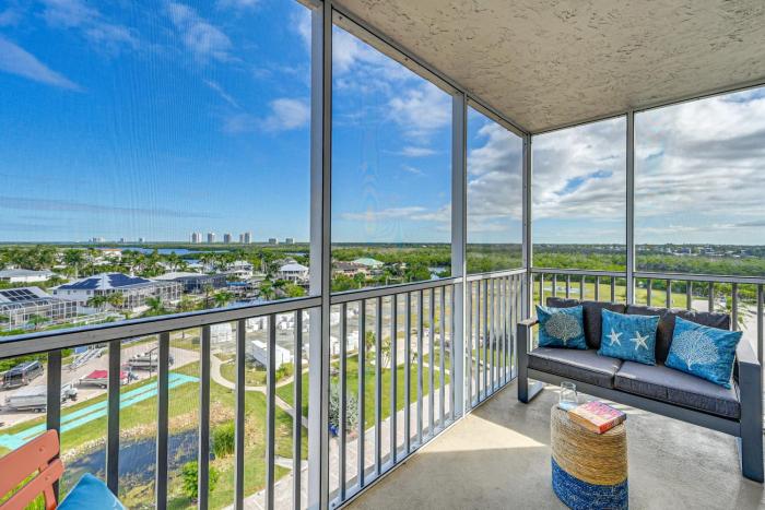 Stroll to Bonita Beach Park Ocean-View Getaway