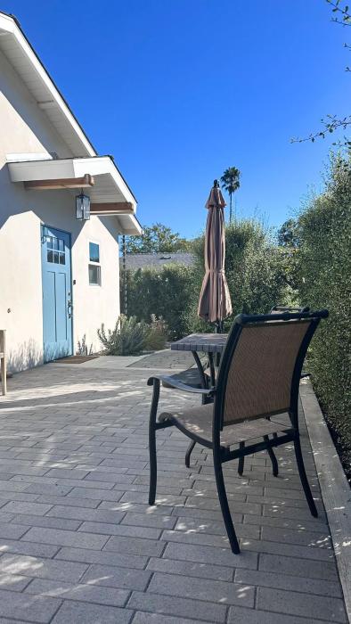 Relaxing Mesa Cottage - Walk to Beach, Trails and Cafes