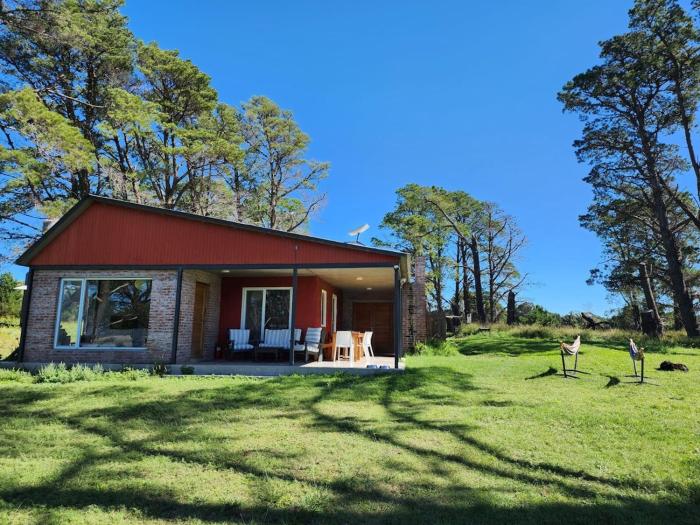 La Colorada, Balneario Marisol - campo, bosque, río y mar