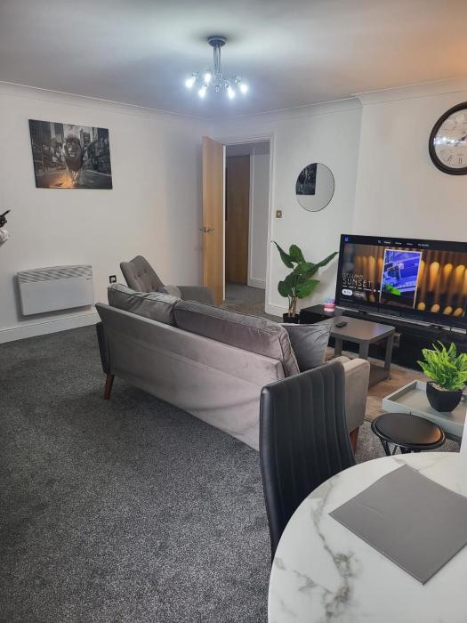 Cozy One Bedroom Flat in Birmingham City with Free Underground parking