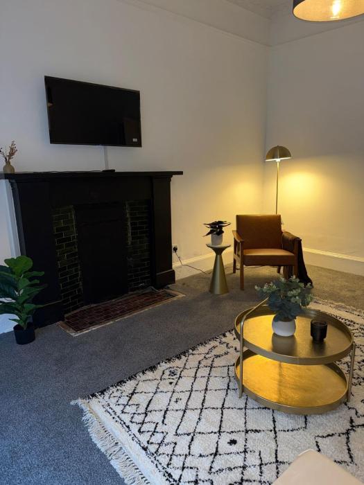 2BR Flat West End Near Kelvingrove and City Centre
