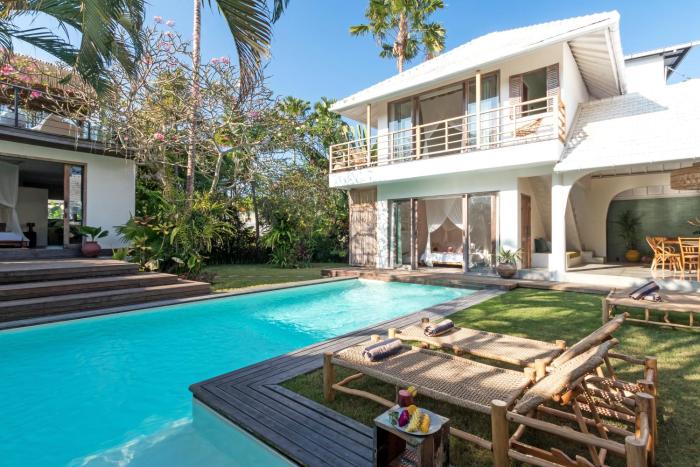 Villa Anicca - Family-Friendly 4BR Villa Umalas With Private Pool And Rooftop Lounge