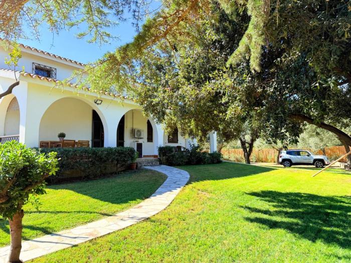 Breezy Garden Hideaway in Pula