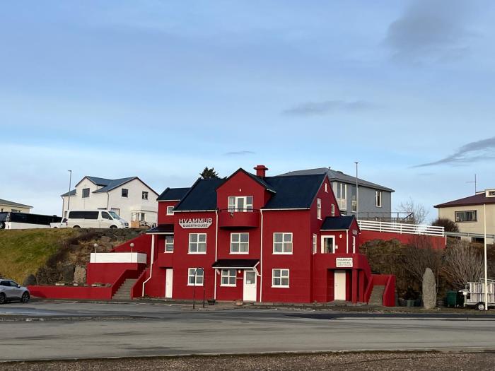 Guesthouse Hvammur by the Harbour
