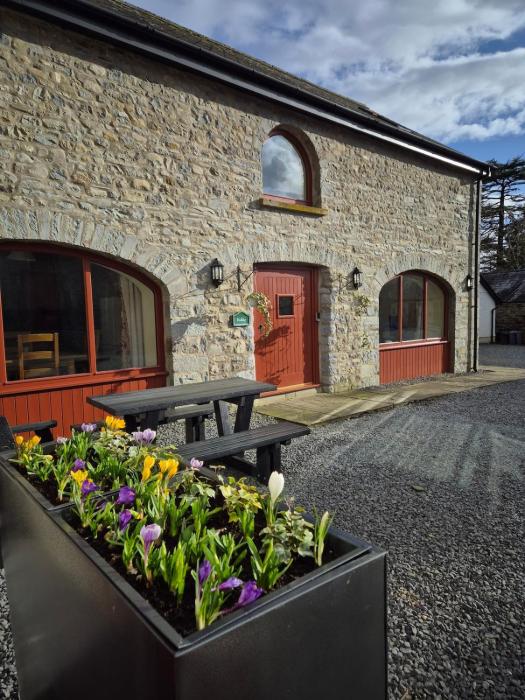 Hobby Stable Cottage