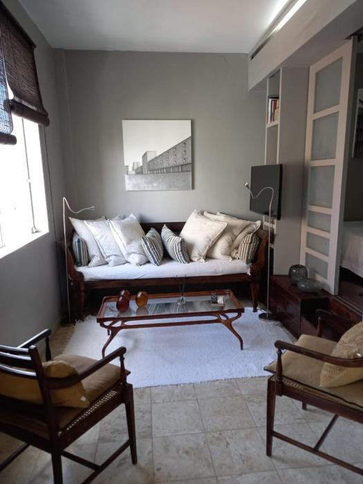 Aluga se apartamento cobertura cobertura na alameda antunes 51 porto da barra SALVADOR