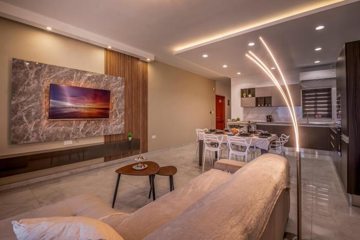 Modern SeaView Luxury Apartment