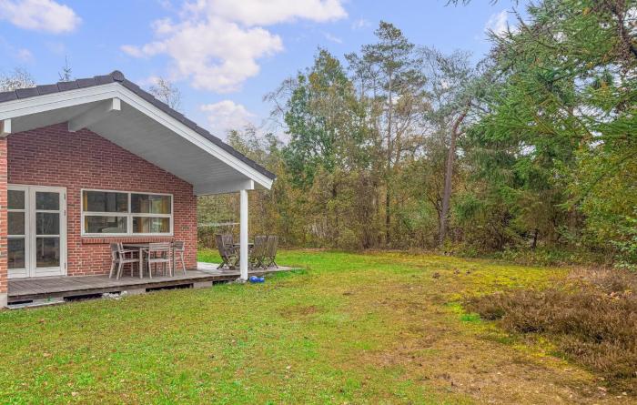 2 Bedroom Pet Friendly Home In Knebel