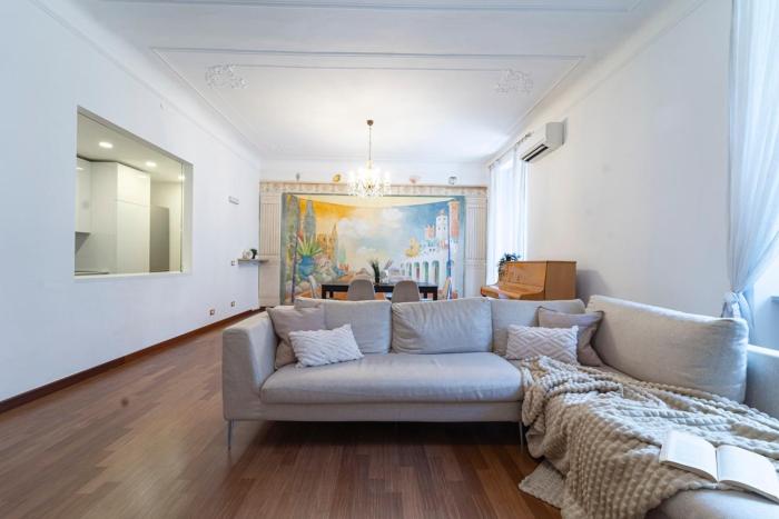 Luxury apartment - Pergolesi 24