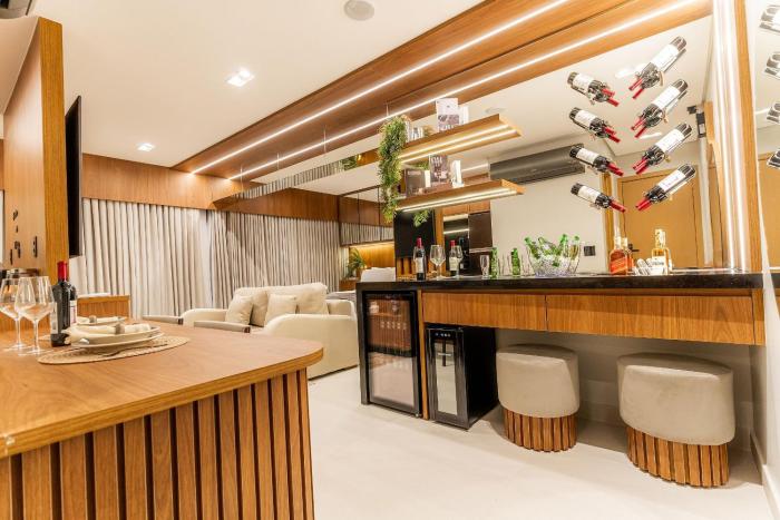 Studio Luxo 1Q Gyro Bueno by Boss