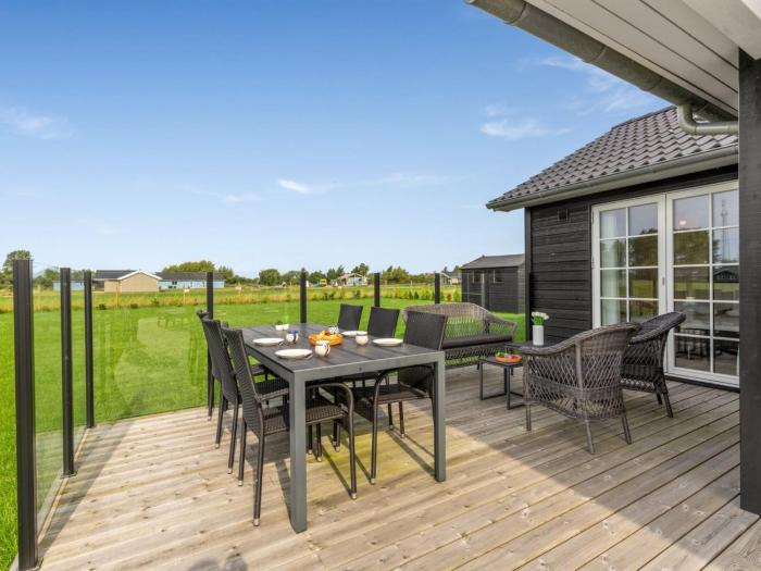 Holiday Home Hellevi - 900m from the sea by Interhome