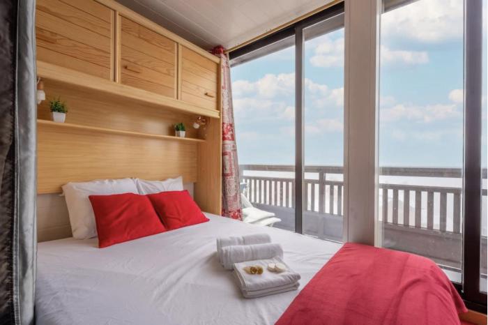 Ski In-Out - Heart of Val Thorens Superb View, Wifi, TV