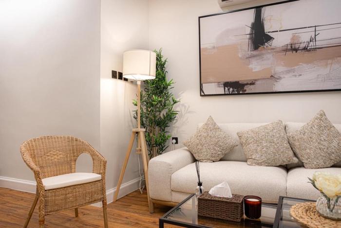 Bohemian 1BR Apartment Self Entry