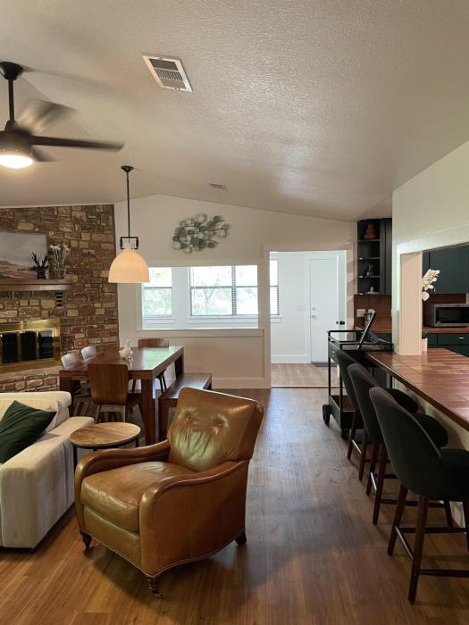 Waterfront Lake House on Lake LBJ